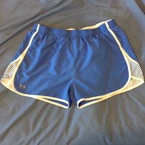 Under Armour Women’s Running Shorts w/Lining